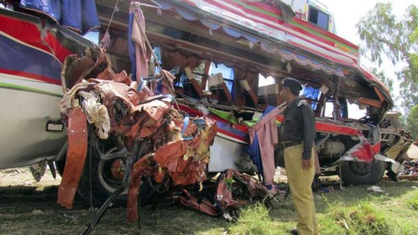 پاکستان میں بس کو حادثہ، 9 افراد ہلاک اور 37 زخمی