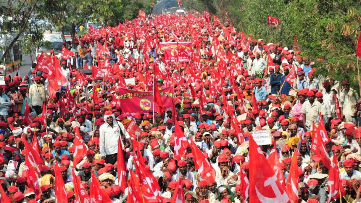 بھارت: 35 ہزار کسان احتجاجی مظاہرے کے لئے ممبئی میں جمع