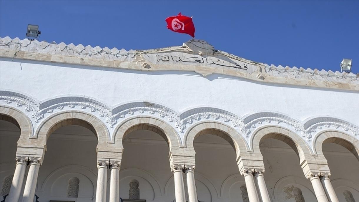 Nem fogadja el feloszlatását a tunéziai Legfelsőbb Törvényhozó Tanács