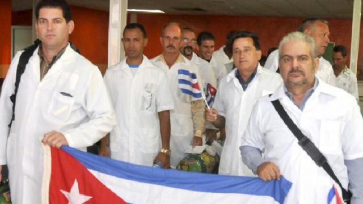 Los EEUU detiene el alivio para los médicos cubanos en brigadas internacionales