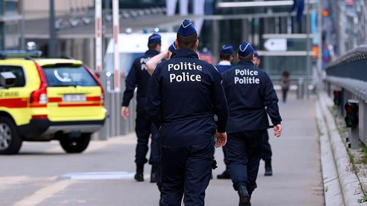 حمله با چاقو به پلیس بلژیک