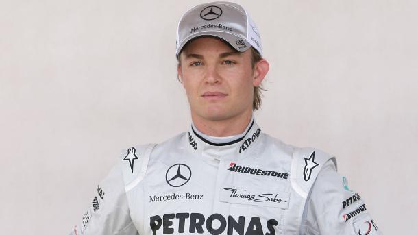 Rosberg győzött és két pontra felzárkózott