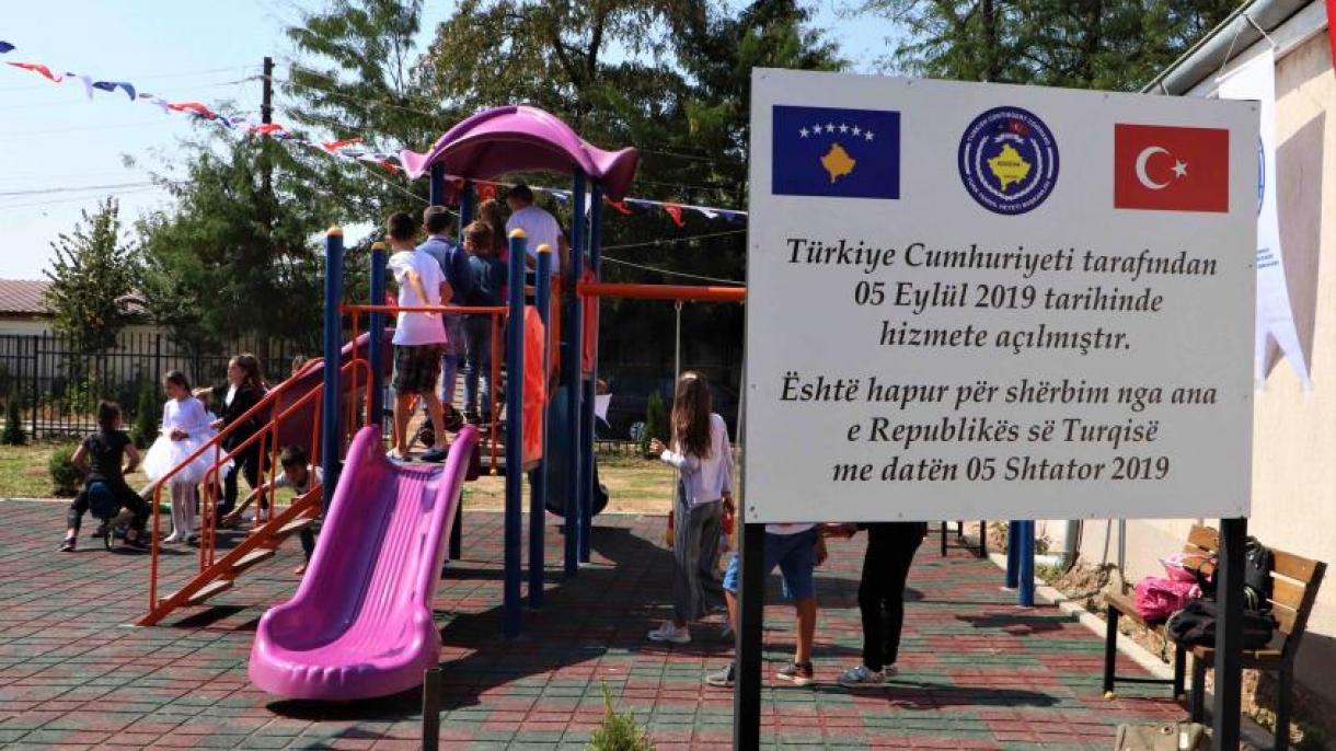 Türk askerinden kosova’da eğitime destek.jpg
