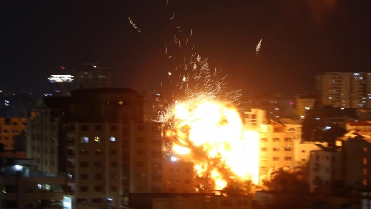 Israel bombardea el edificio de la oficina de la Agencia Anadolu en Gaza