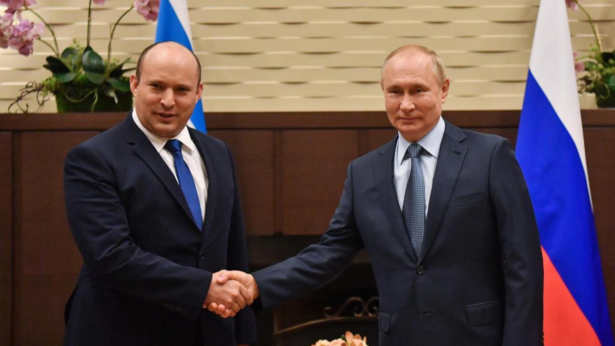 Putyin Szocsiban fogadta Naftali Bennett izraeli kormányfőt