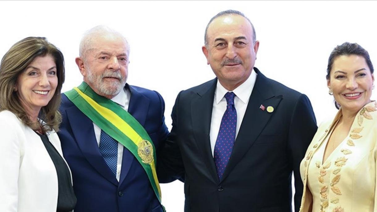 El canciller Çavuşoğlu asistió a la ceremonia de juramento del presidente de Brasil, Lula da Silva