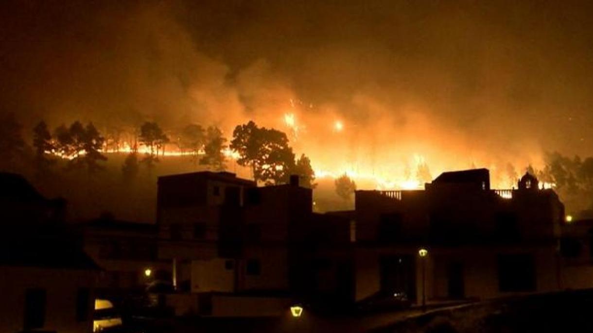 Espanha: devido a incêndio evacuam mais de 1.000 pessoas em Gran Canaria