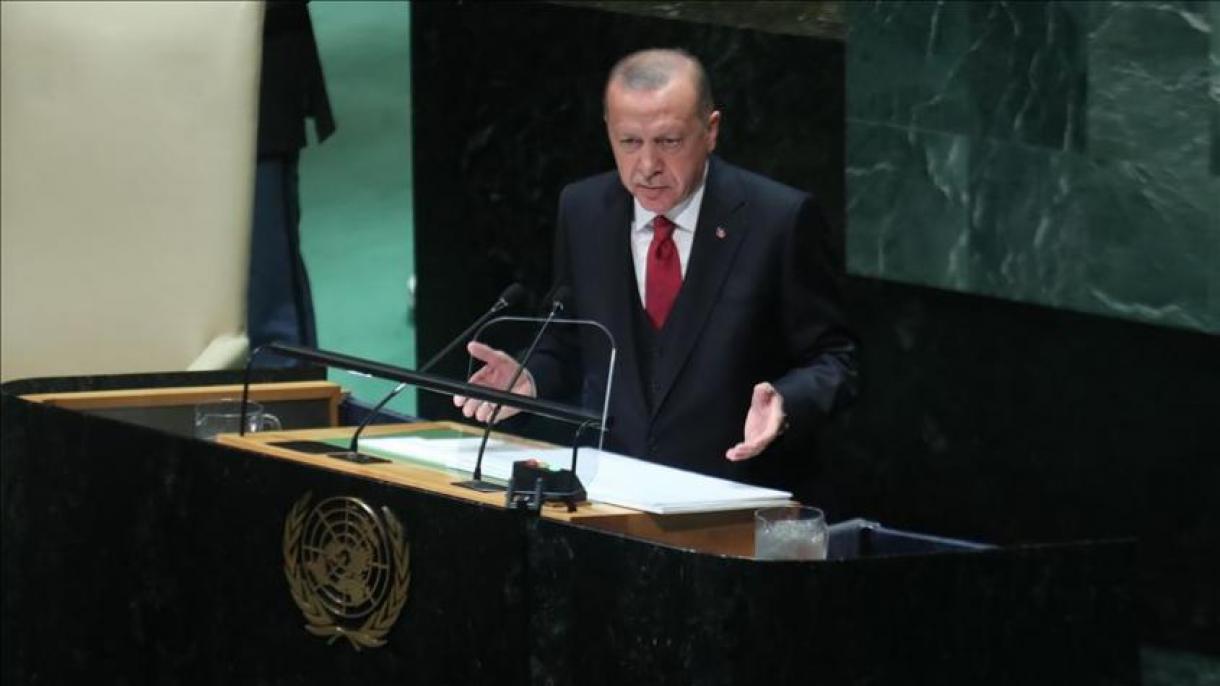 Претседателот Ердоган стана „трендинг топик“ со хаштагот #OurVoiceErdogan