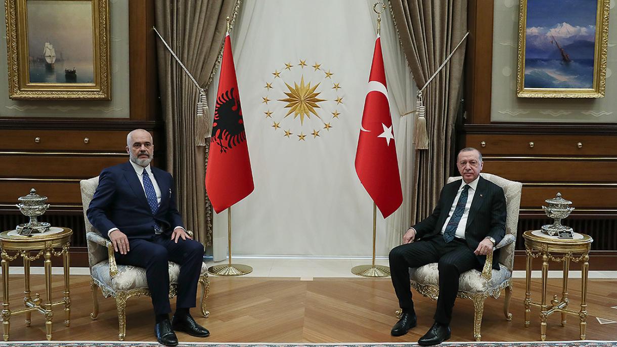 Premier albanese Rama incontra Erdogan ad Ankara
