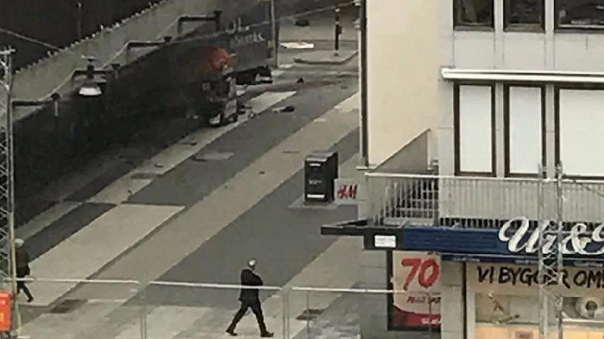 Járókelők közé hajtott egy teherautó Stockholmban