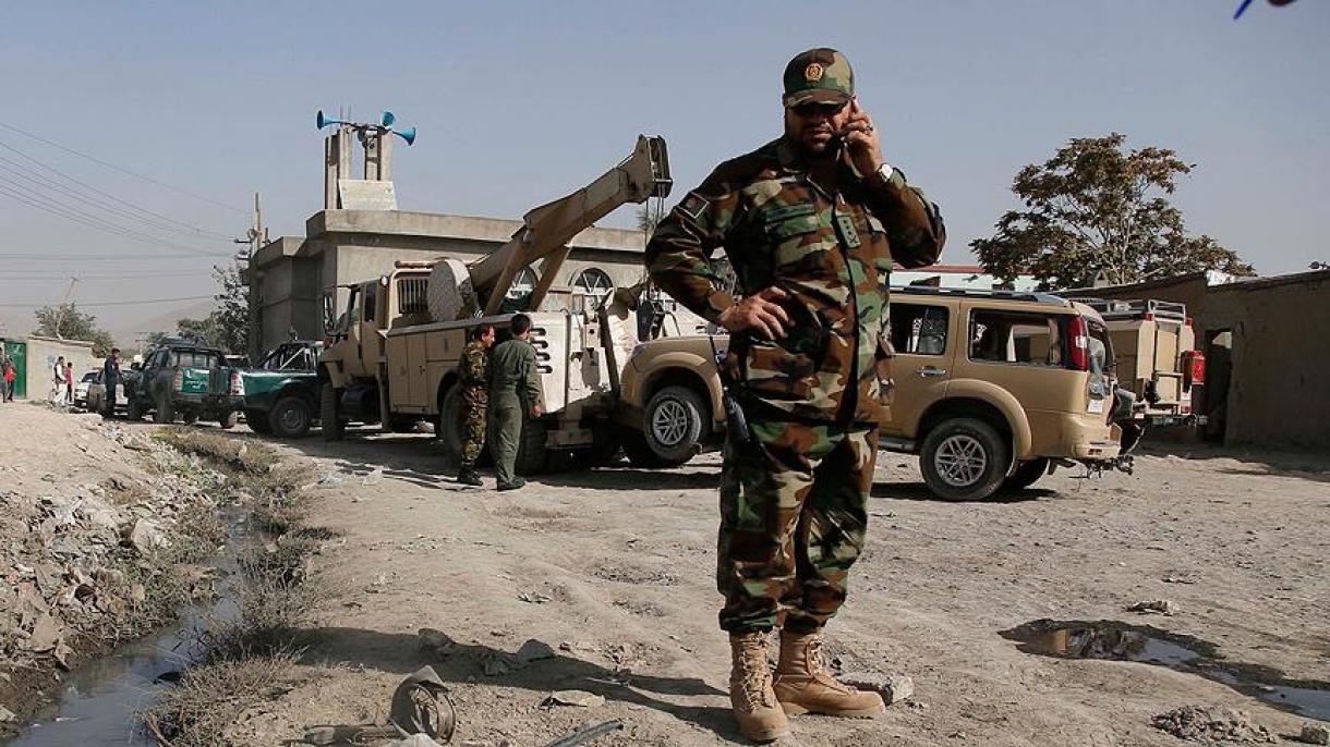 阿富汗安全部队车队遭袭