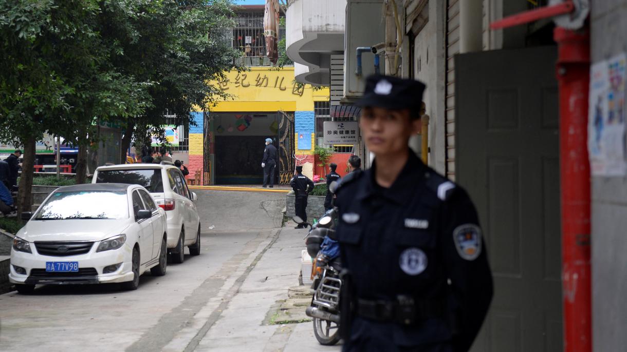 چین:جنونی شخص نے مونٹیسوری اسکول کے بچوں پر کاسٹک سوڈا چھڑک دیا،51 بچے زخمی
