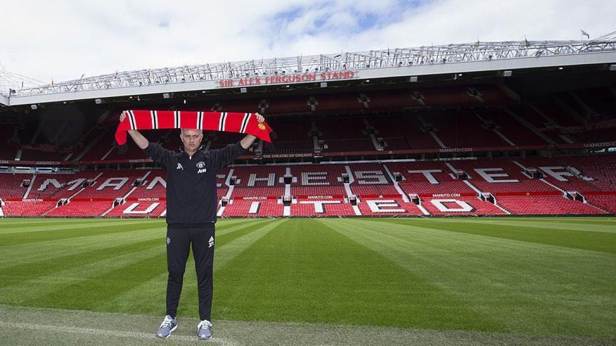 Mourinho : Je suis prêt à relever le défi avec Manchester United