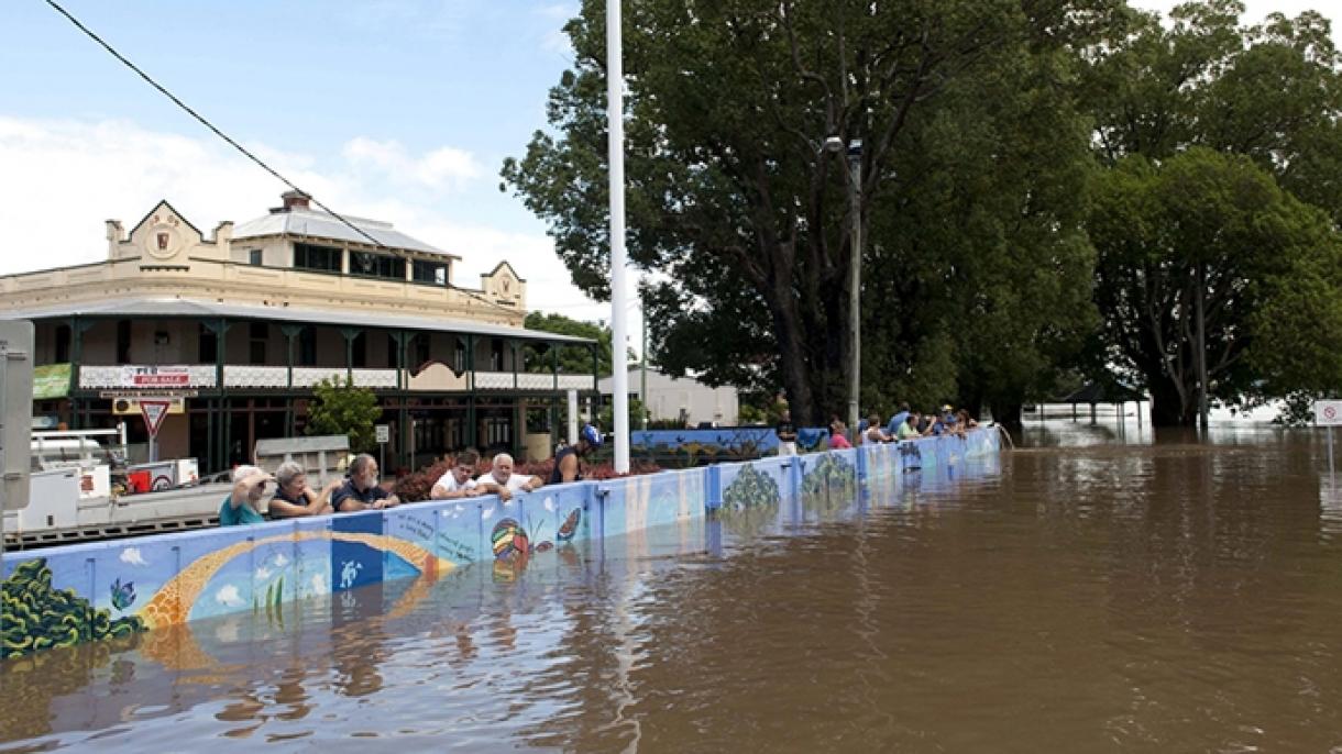 Sube a 19 el número de muertos en la inundación que azota Australia