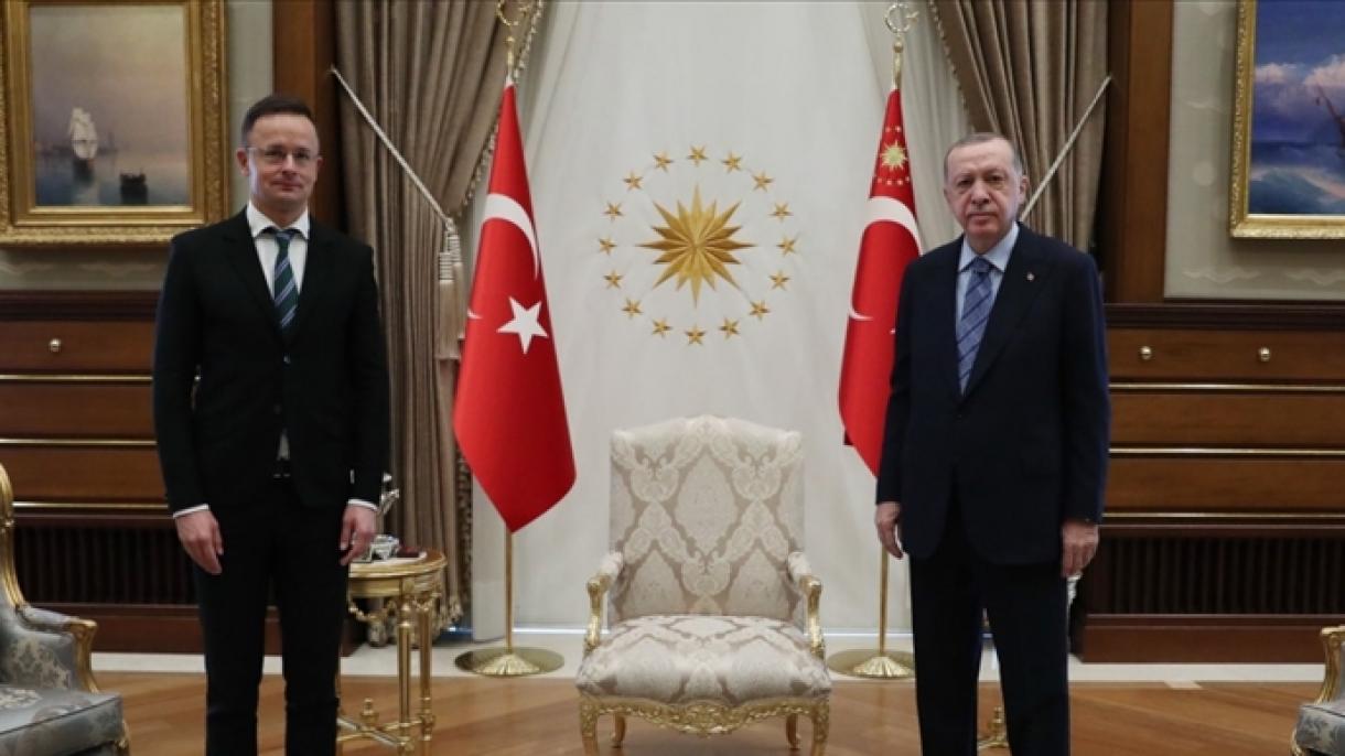 ئەردوغان ۋېنگرىيە تاشقى ئىشلار مىنىستىرىنى قوبۇل قىلدى