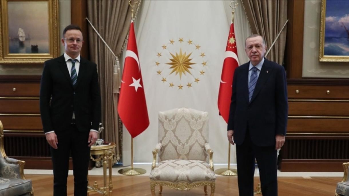 اردوغان وزیر خارجه مجارستان را به حضور پذیرفت