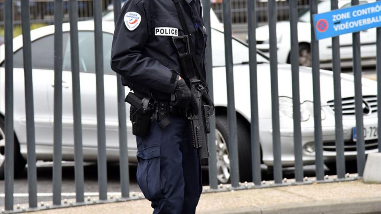 فرانسه ده بیر مسجد ده قوراللی هجوم اویوشتیریلدی