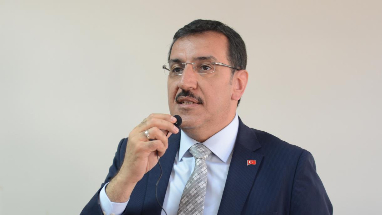 “La intentona golpista sangrienta impidió 1,5% el crecimiento de Turquía”