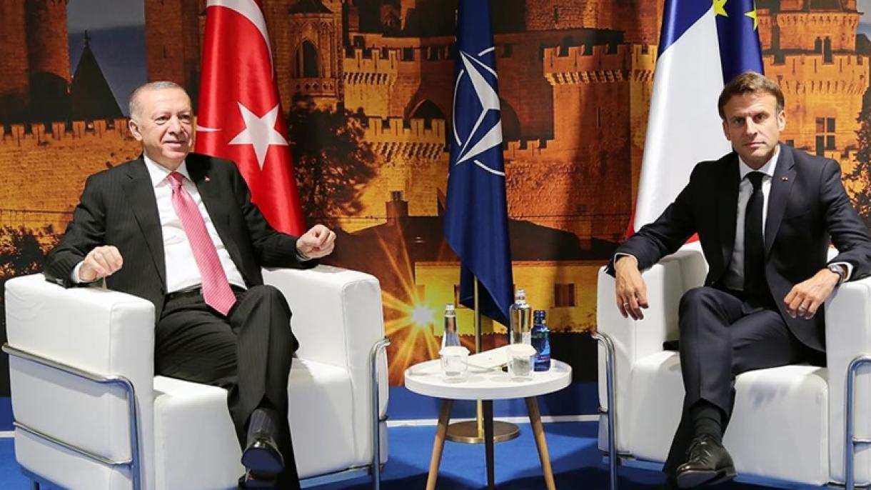 Prezident Erdoʻgʻan Fransiya Prezidenti Makron bilan uchrashdi