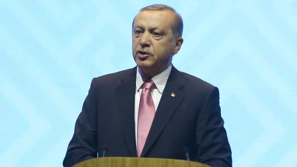 Erdoğan Bakuban vett részt az „ENSZ Civilizációk Szövetségének 7. Általános Fórumának” megnyitóján
