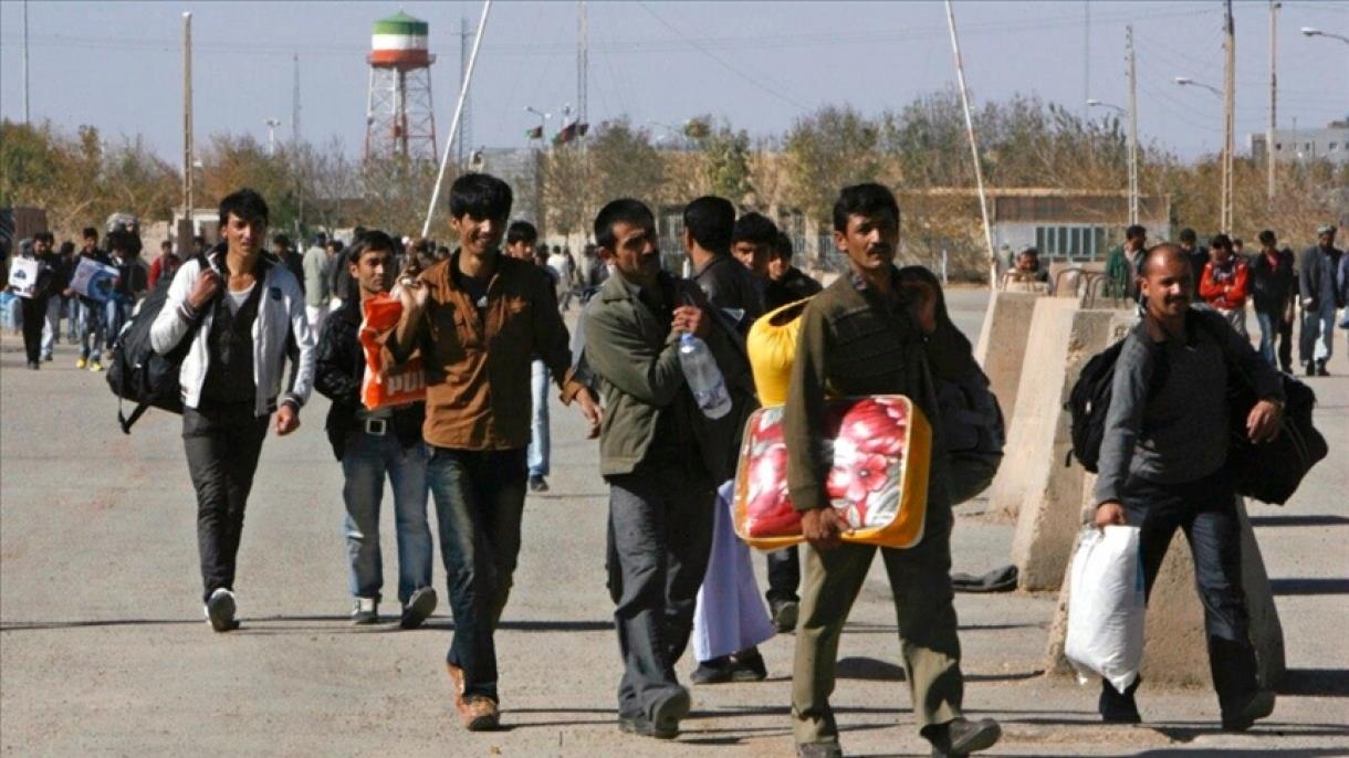 دولت موقت طالبان از بازگشت 4 هزار و 579  مهاجر افغان از ایران خبر داد
