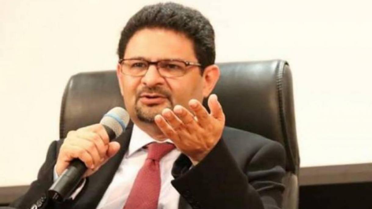 پاکستان، وزیر خزانہ مفتاح اسماعیل نے اسحاق ڈار کے لیے اپنی کرسی خالی کردی