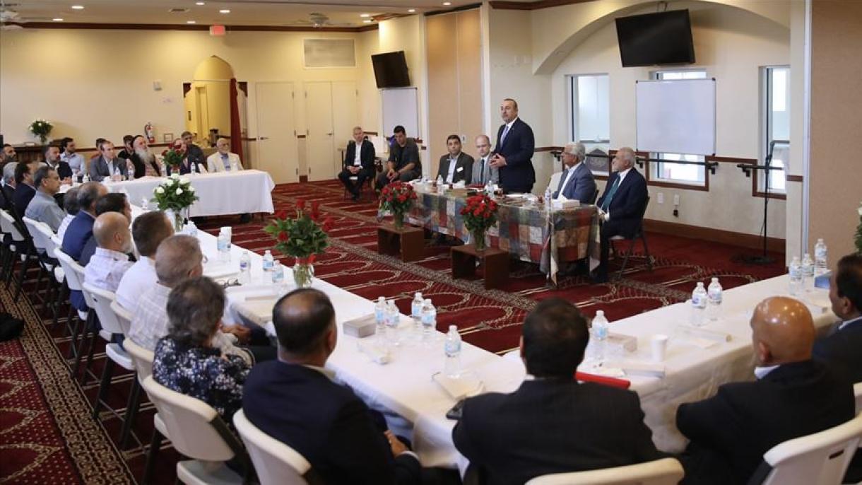 Mevlüt Çavuşoğlu Miamiban találkozott a török és amerikai muszlim közösség képviselőivel
