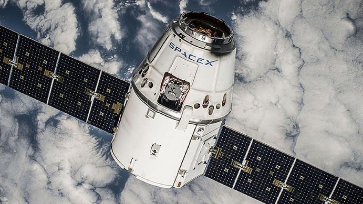 SpaceX lanza 60 satélites de internet al espacio