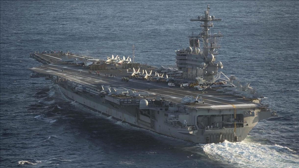 美国战机在地中海“飞落大海”