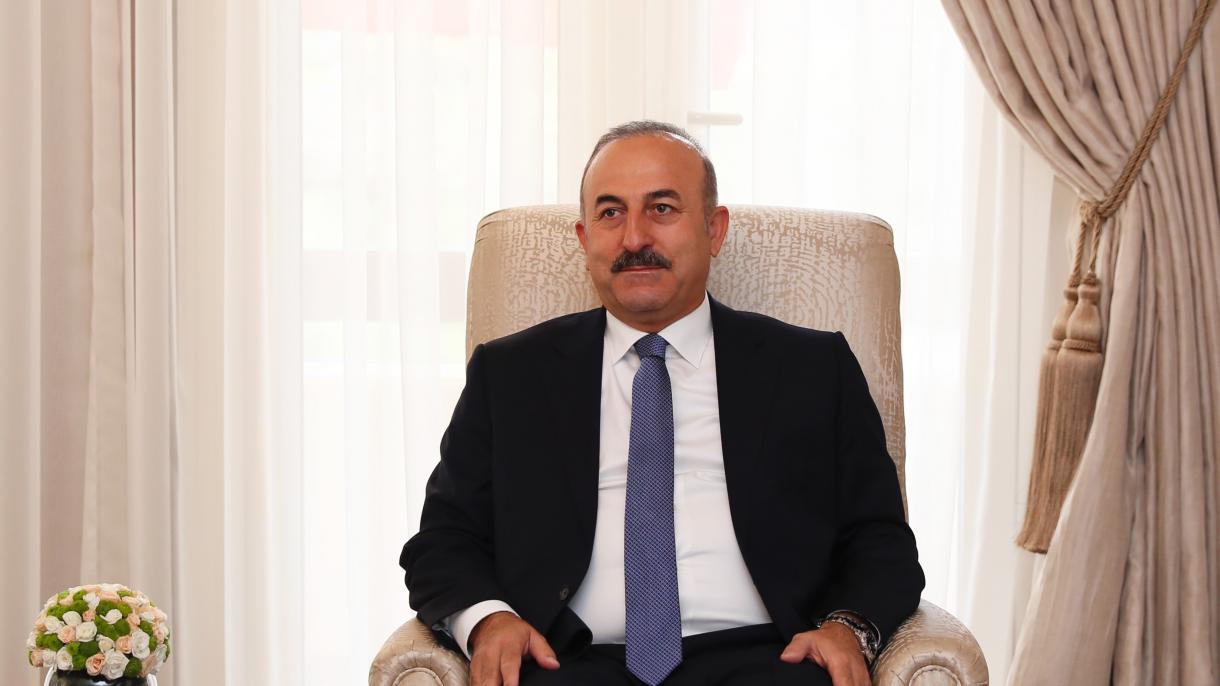 Ministro das Relações Exteriores turco escreve um artigo para a revista Newsweek