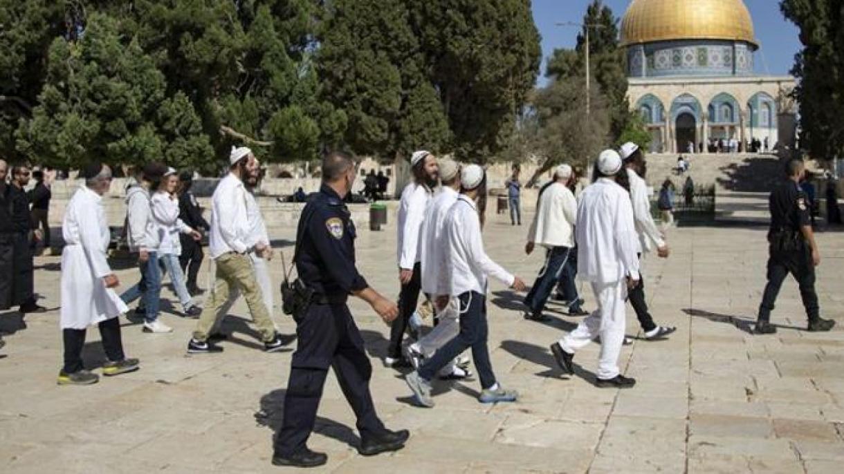 Judíos fanáticos asaltan complejo de la mezquita Al-Aqsa