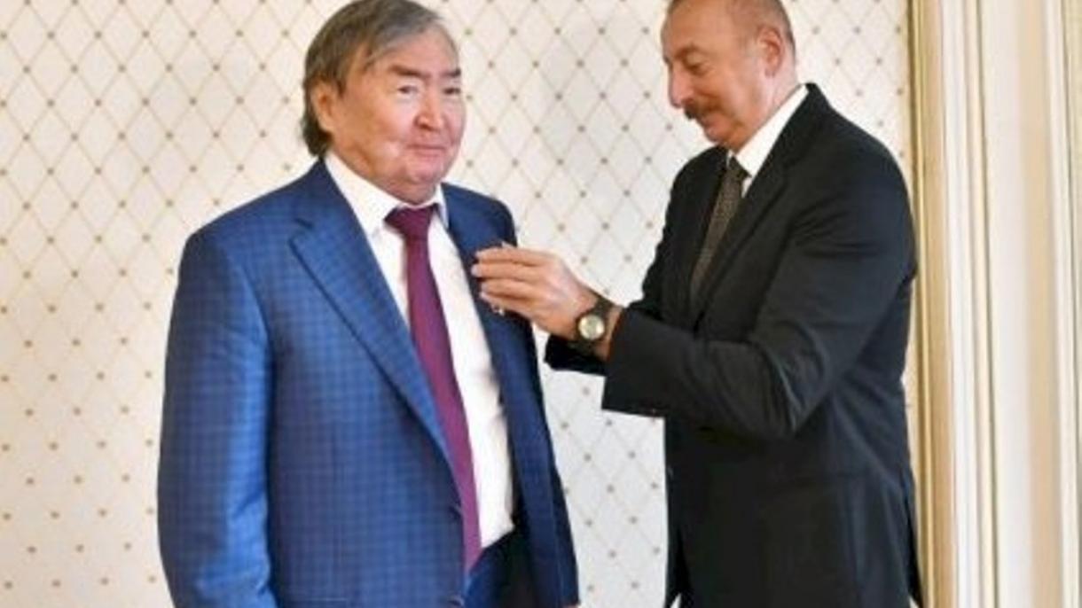 Олжас Сүлейменов «Шараф» орденімен марапатталды