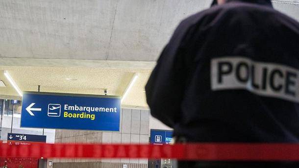 法国图卢兹机场因安全原因紧急疏散