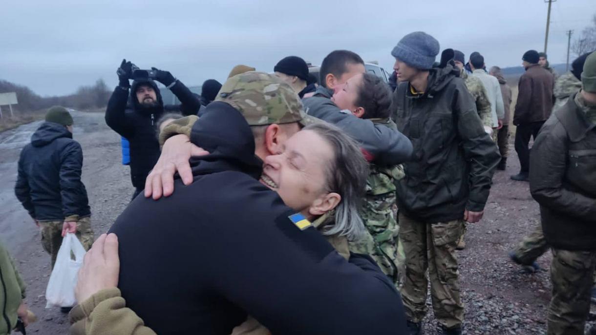Ruslar tomonidan asirga olingan 106 nafar ukrain askar uyiga qaytdi
