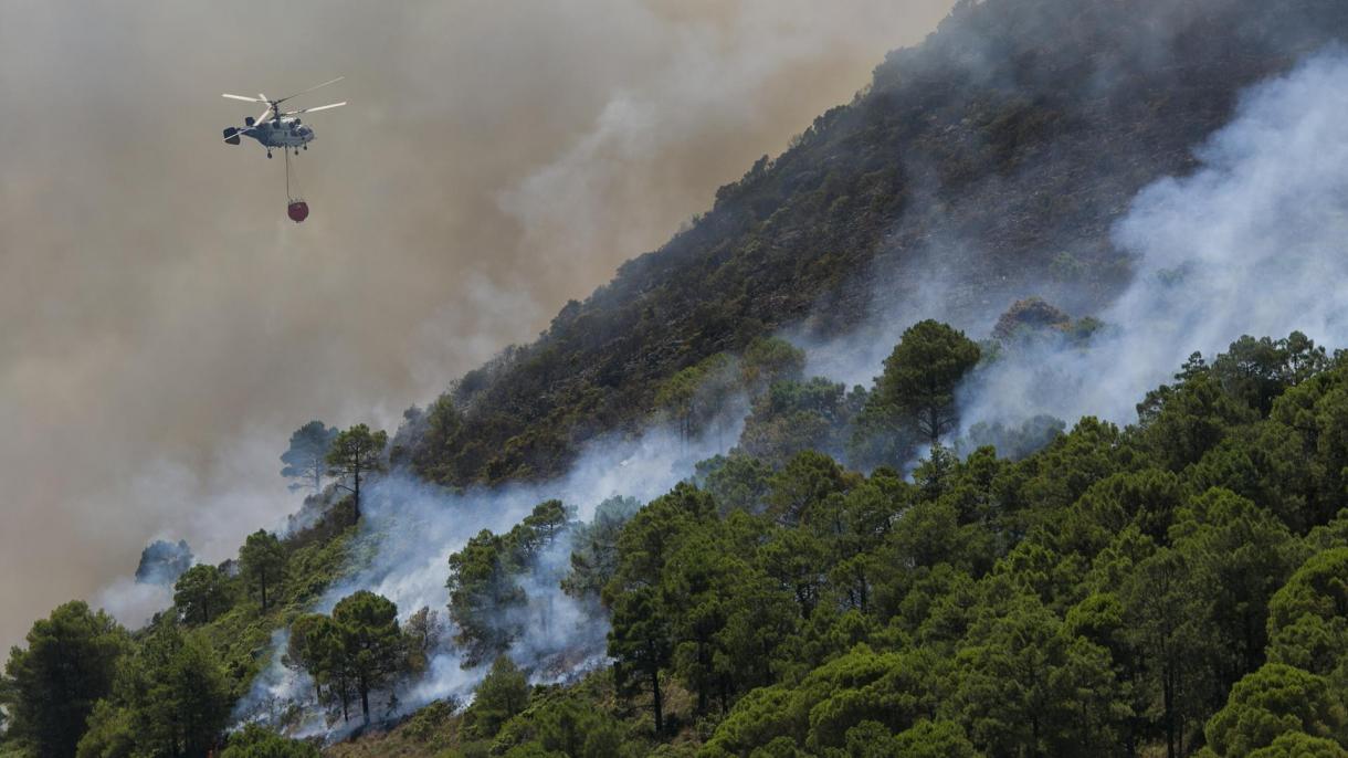 No pueden controlar el incendio forestal en el 5º día en Castellón y Teruel