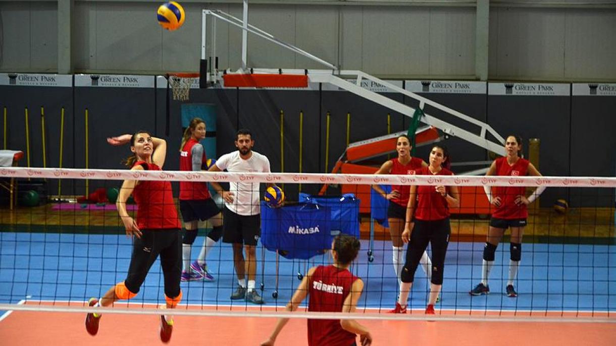 Turquía luchará mañana contra Rusia en el Campeonato Europeo de Mujeres en voleibol