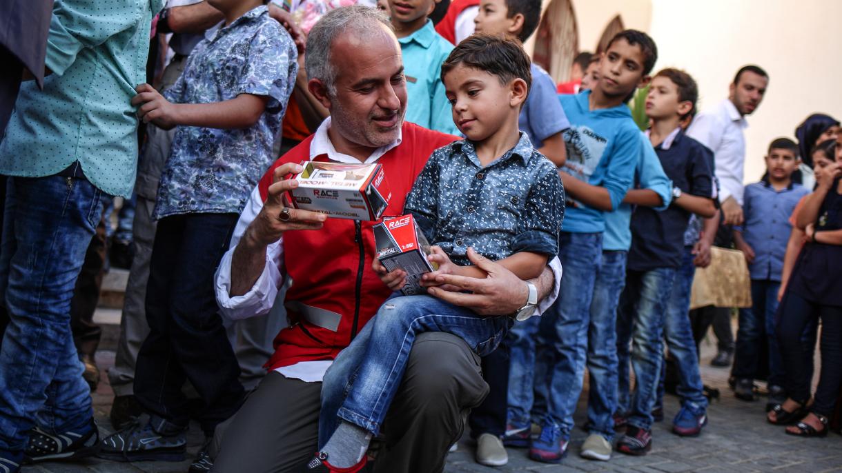 کمکهای انسانی ارسالی از سوی ترکیه به دست مردم غزه رسید
