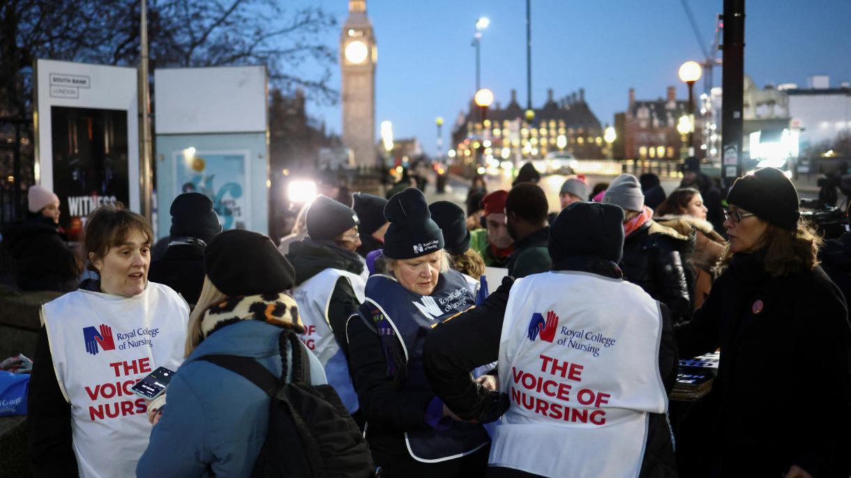 Óriási sztrájkhullám indult az Egyesült Királyságban