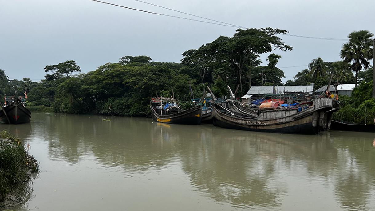 بنگلہ دیش، شدید بارشوں اور طوفان  کے پیش نظر شہریوں  کی محفوظ مقامات کو منتقلی