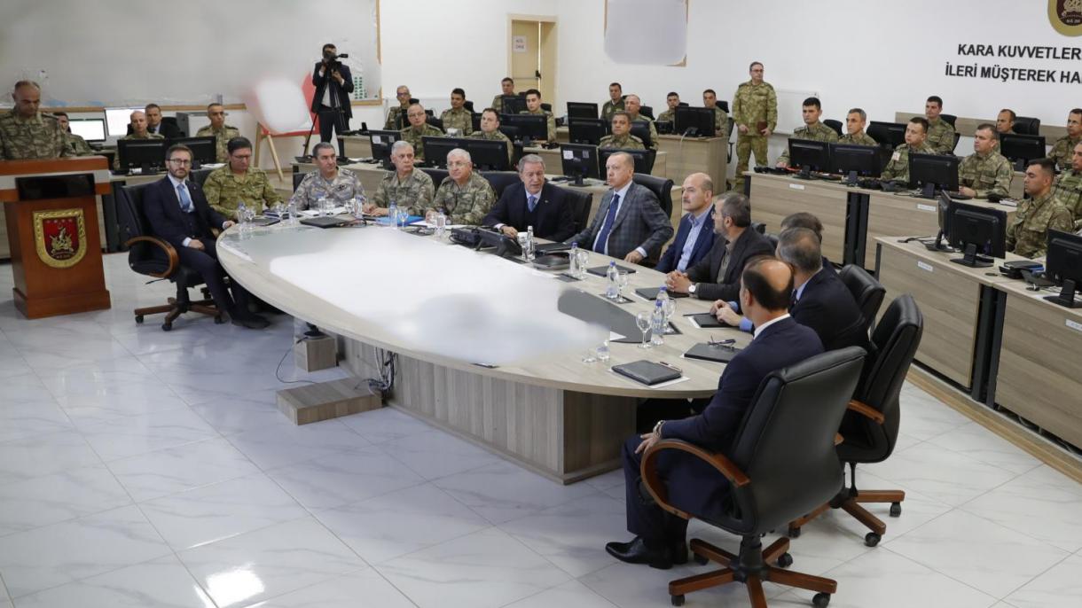 ئەردوغان شانلىئۇرفادىكى يۇقىرى سەۋىيەلىك بىرلەشمە ھەرىكەت مەركىزىنى زىيارەت قىلدى