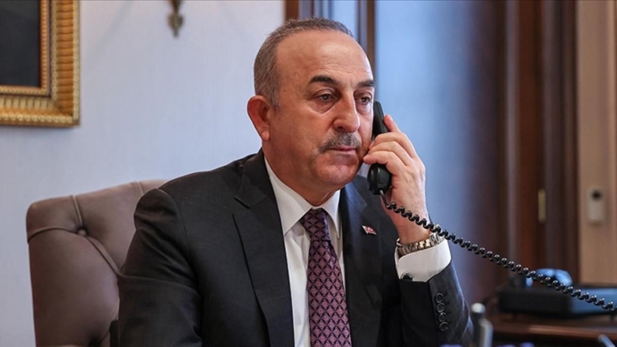 Çavuşoğlu ha conversado con el comandante de FAR de Sudán sobre la evacuación de ciudadanos turcos