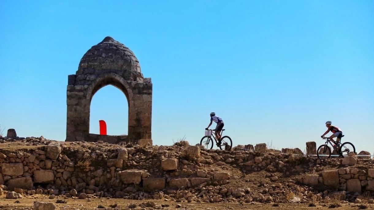 Dara borınğı qalasında velosiped yarışı