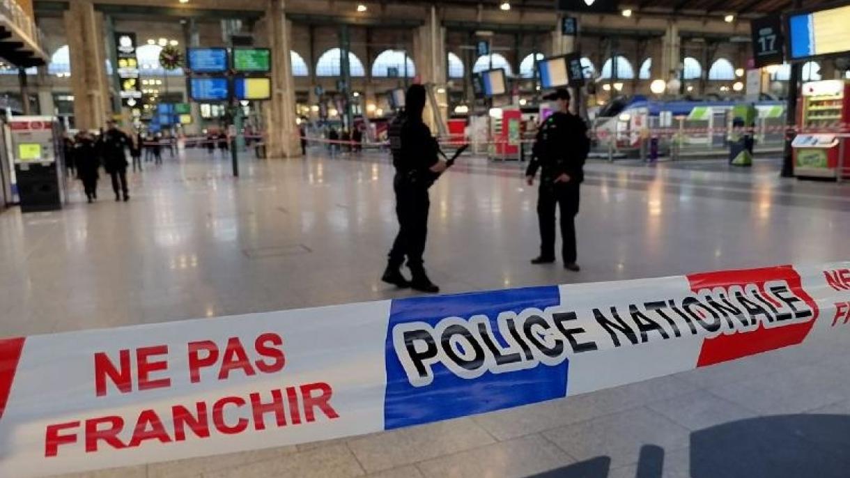 Sospechoso hiere de puñalada a seis personas en una estación de tren de París