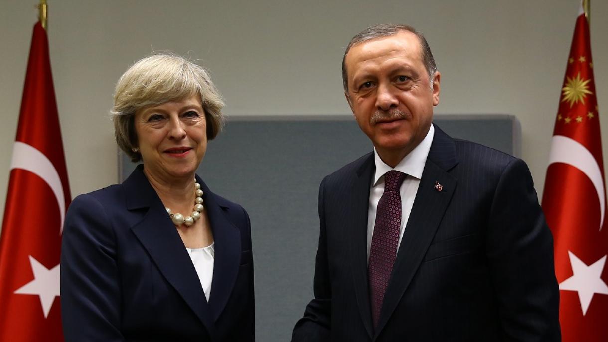 Il presidente Erdogan ha parlato al telefono con il premier britannico Theresa May