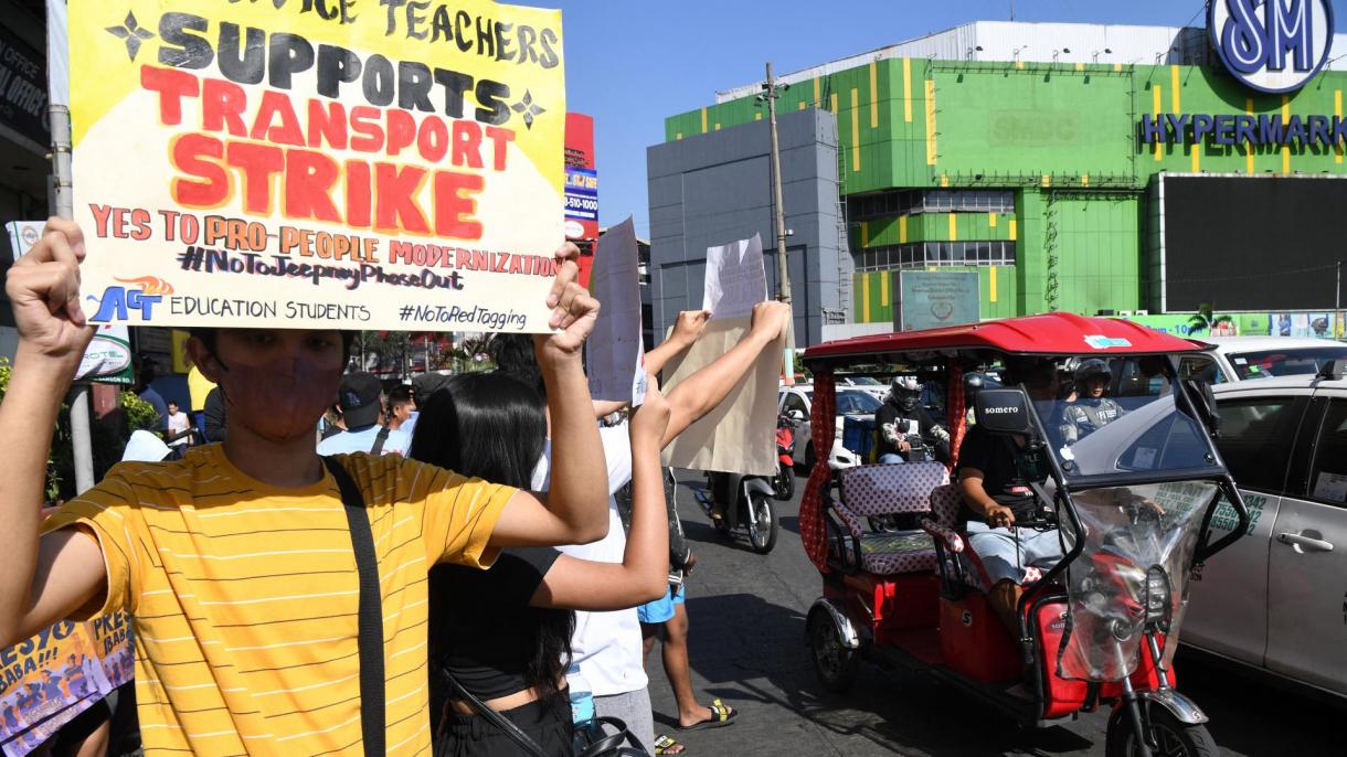 Több ezer sofőr tiltakozott a Fülöp-szigeteken