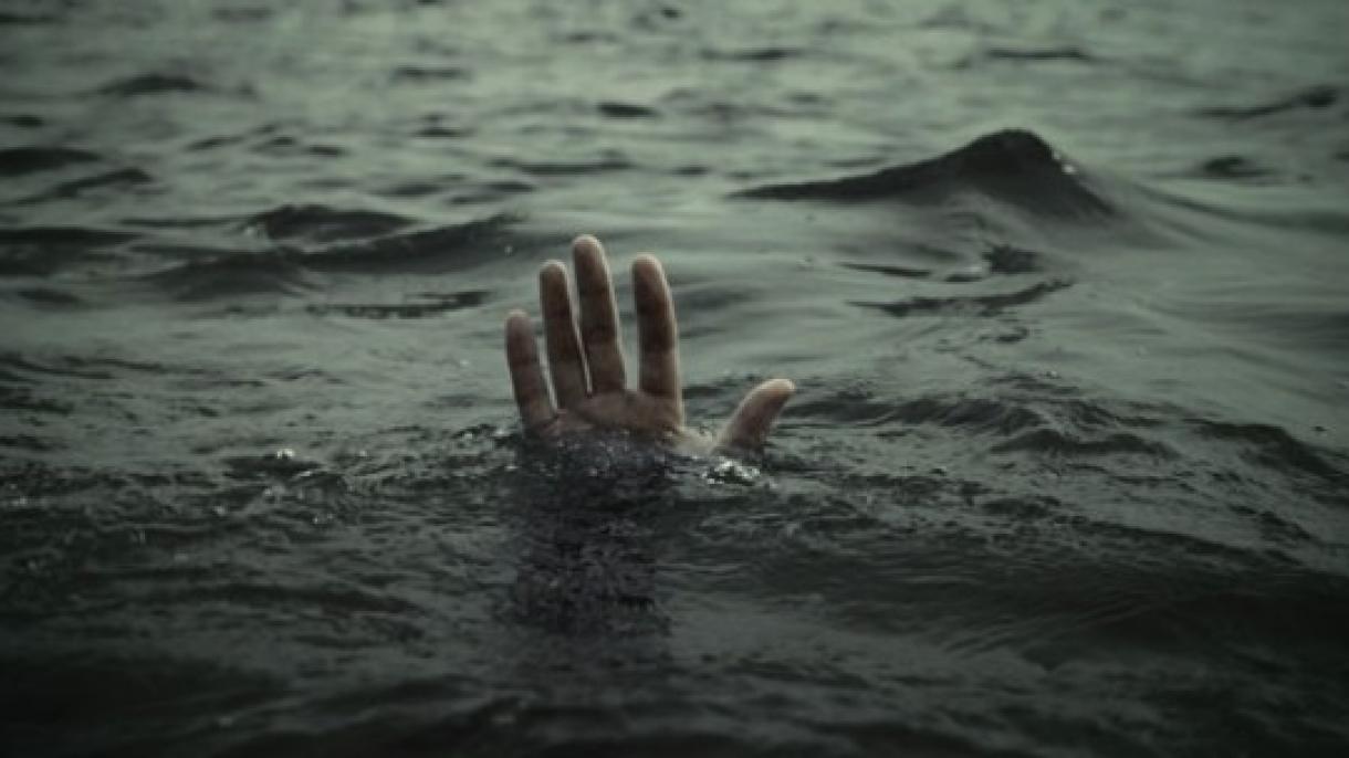 Во езеро во северниот дел на Русија се удавија 11 лица од кои 10 деца