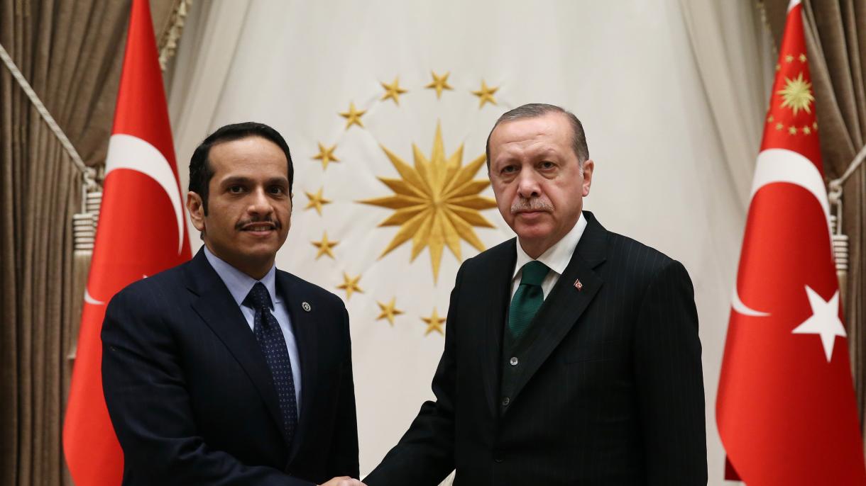 Presidente Erdoğan recebe o ministro dos Negócios Exteriores do Qatar