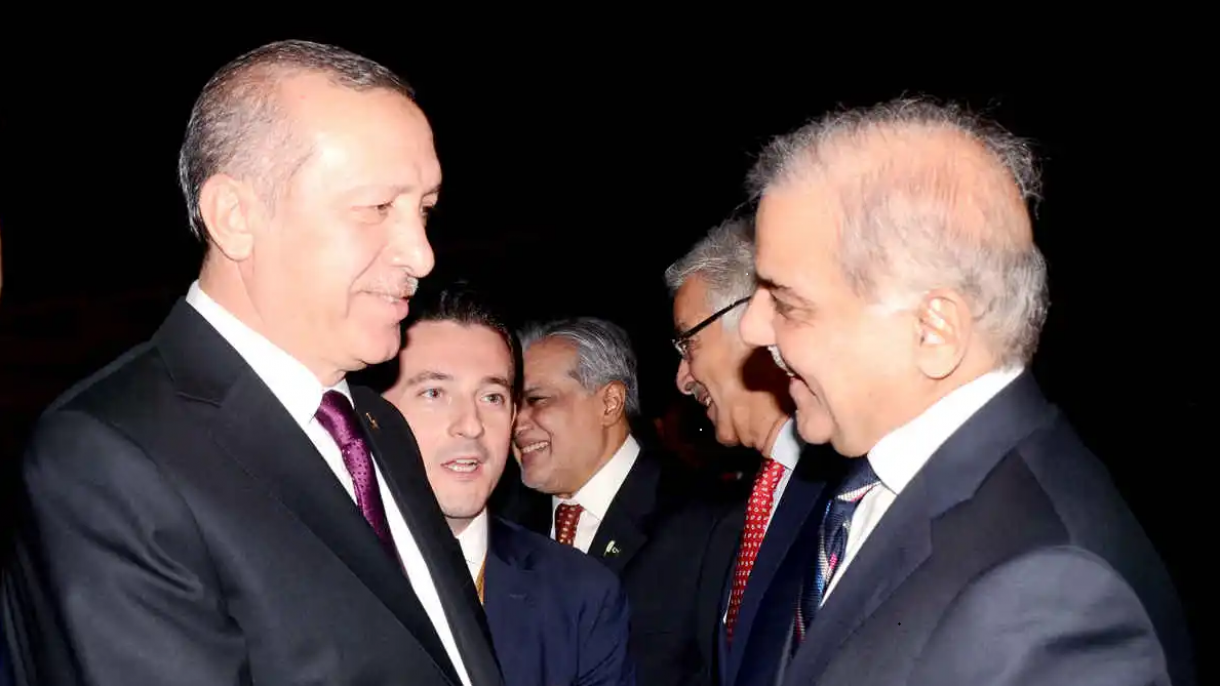 ترک صدر ایردوان پاکستان کے وزیراعظم شہباز شریف کو مبارکباد کا ٹیلی فون کرنے والے پہلے غیرملکی سربراہ