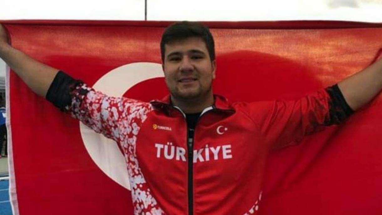 El deportista turco obtuvo medalla de bronce en Boras, Suecia