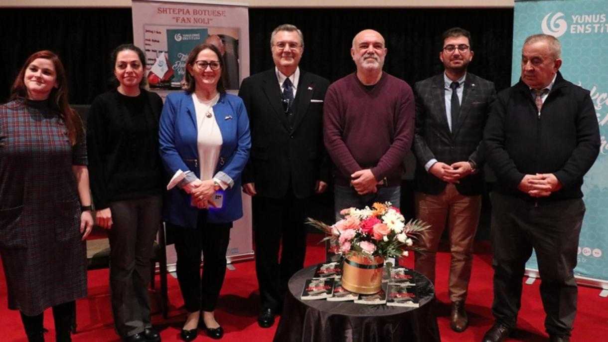 Në Shqipëri u promovua libri i aktorit Ercan Kesal, i cili u përkthye në shqip